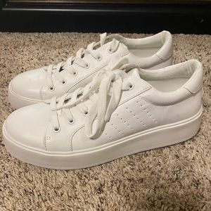 Steve Madden platform shoes